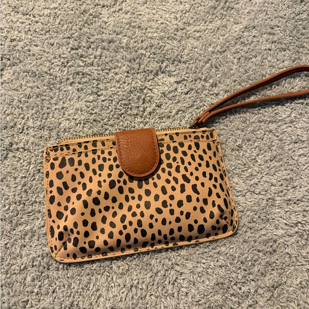 Universal Thread Leopard Print Wristlet Clutch